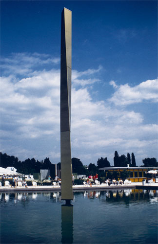 Windobjekt, prismatische, rotierende Leichtbau-Skulptur, Höhe 15m